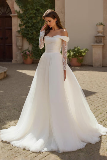 Ivoire Une ligne dénudée d’épaule Tulle Court Train Robe de mariée avec dentelle